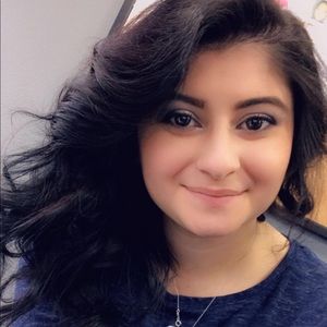 Meet your Posher, Jasmine